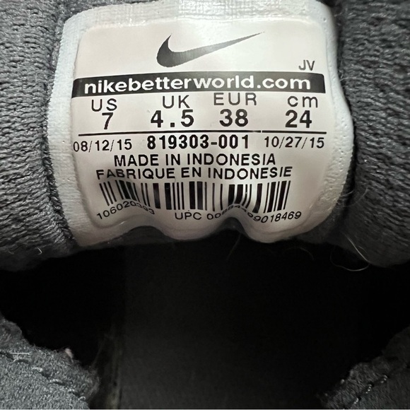 Nike Women’s Size 7 Revolution 3 819303-001 Black Running Shoes Sneakers Lace Up - Picture 9 of 9